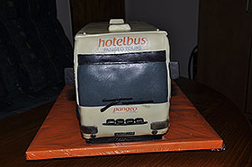 Vymakaný dortový hotelbus
