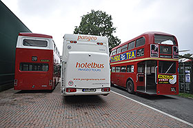 Krasavci i ze zadu, Muzeum autobusů v Londýně, září 2014