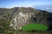 Vulkán Irazú neboli "Hřmějící vrcholek" je nejvyšší sopkou Kostariky