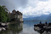 Hrad Chillon na břehu Ženevského jezera