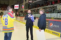 Taška plná jmen - Pangeo Tours fandí Motoru – předávání ceny