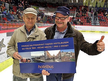 Soutěž z klubové ročenky o zájezd do Itálie s firmou Pangeo Tours vyhrál Jaroslav Pavlín z Krásetína. Správně odpověděl, že Hynek Bonuš jako jediný v historii hrál za ČB nejvyšší soutěž ve fotbale i hokeji.