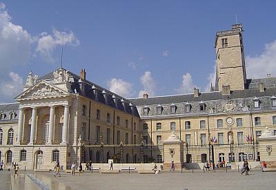 Vévodský palác v Dijonu, poznávací zájezd: Francie, Andorra - Burgundskem k Azurovému pobřeží